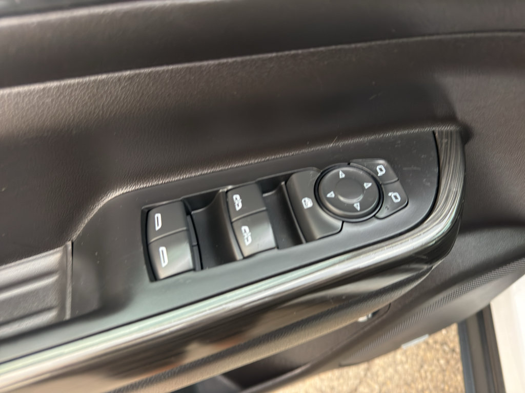 Certified 2023 GMC Acadia SLT w/ LPO, Floor Liner Package AWD/4WD image 13
