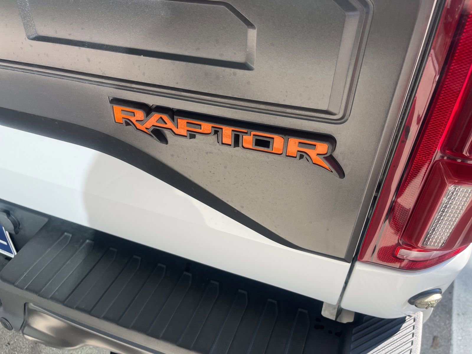 Used 2017 Ford F150 Raptor w/ Equipment Group 802A Luxury image 6