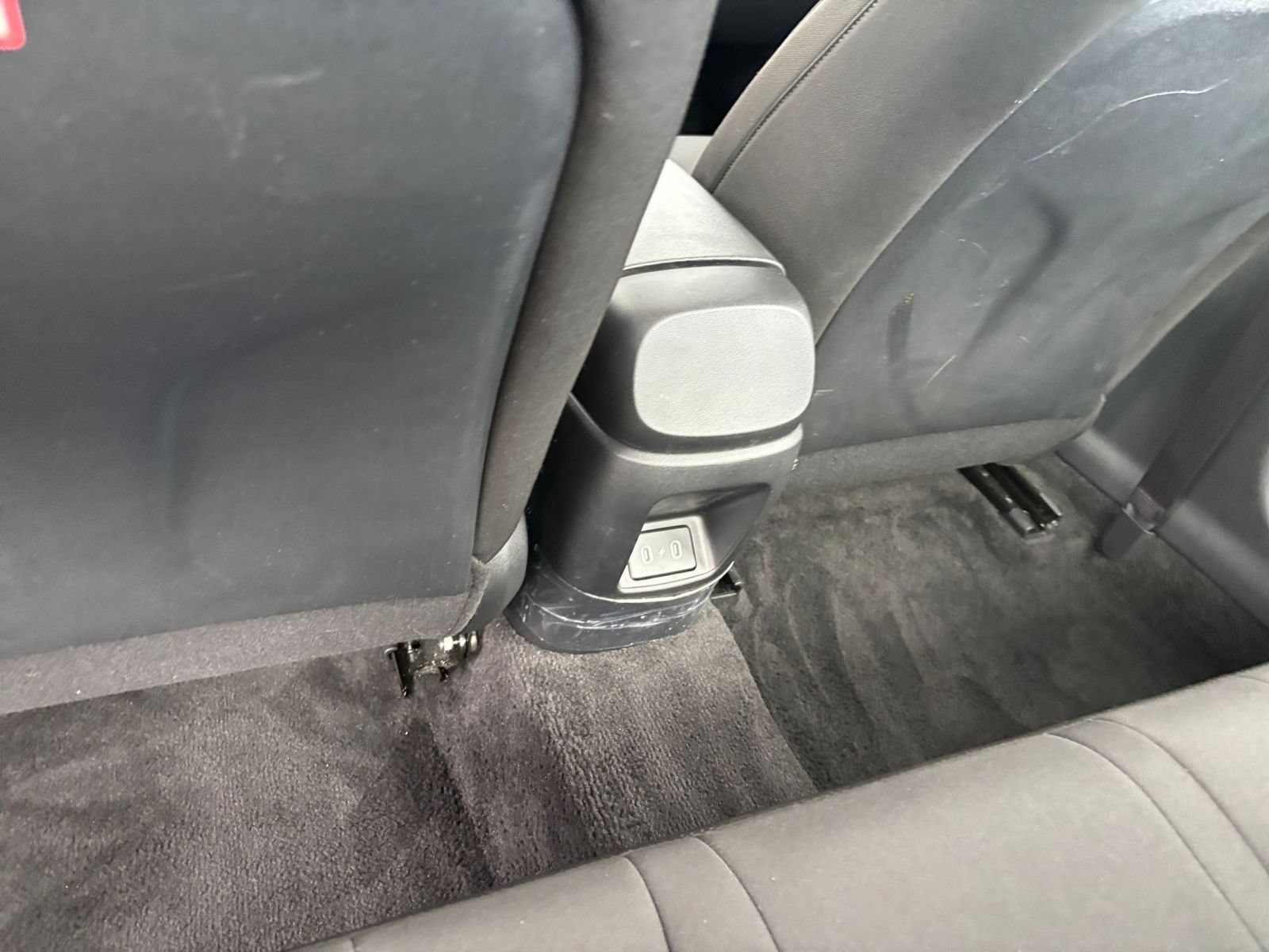 Used 2026 Hyundai Elantra Hybrid FWD image 23