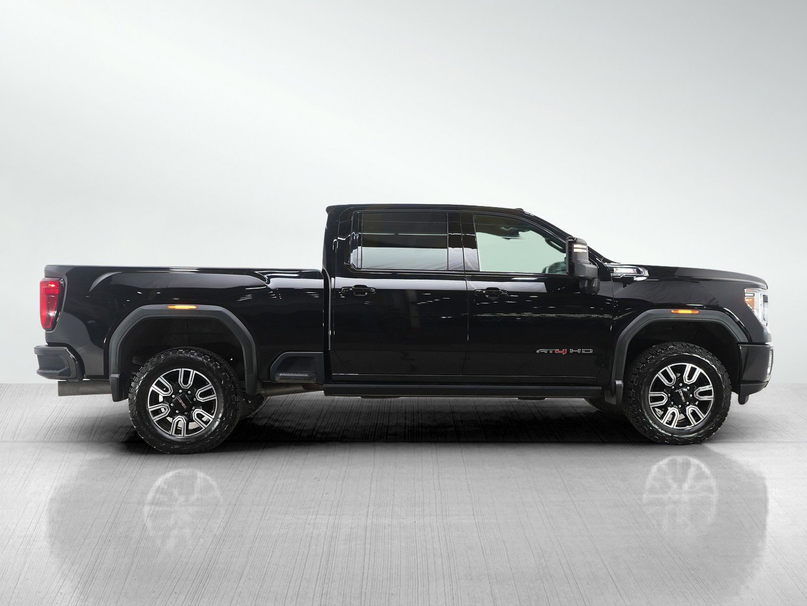 Used 2023 GMC Sierra 2500 AT4 w/ AT4 Preferred Package image 6