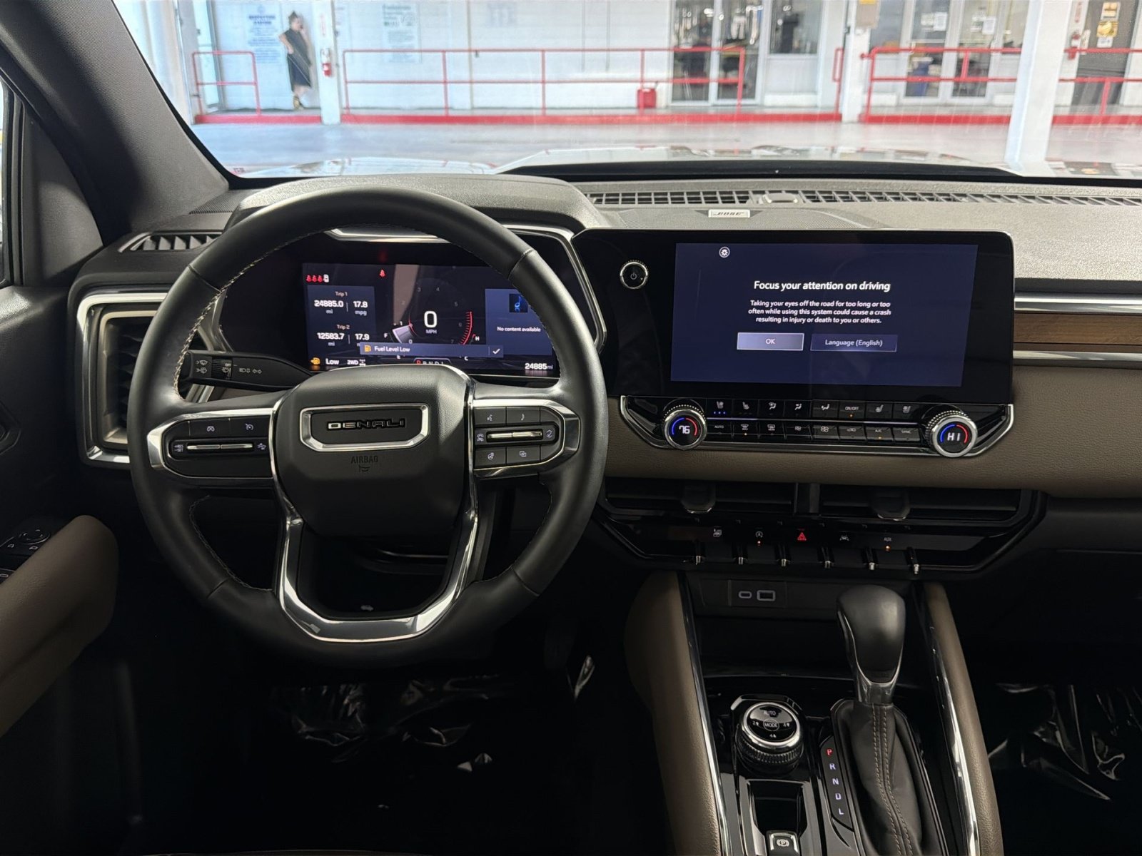 Used 2024 GMC Canyon Denali AWD/4WD image 16
