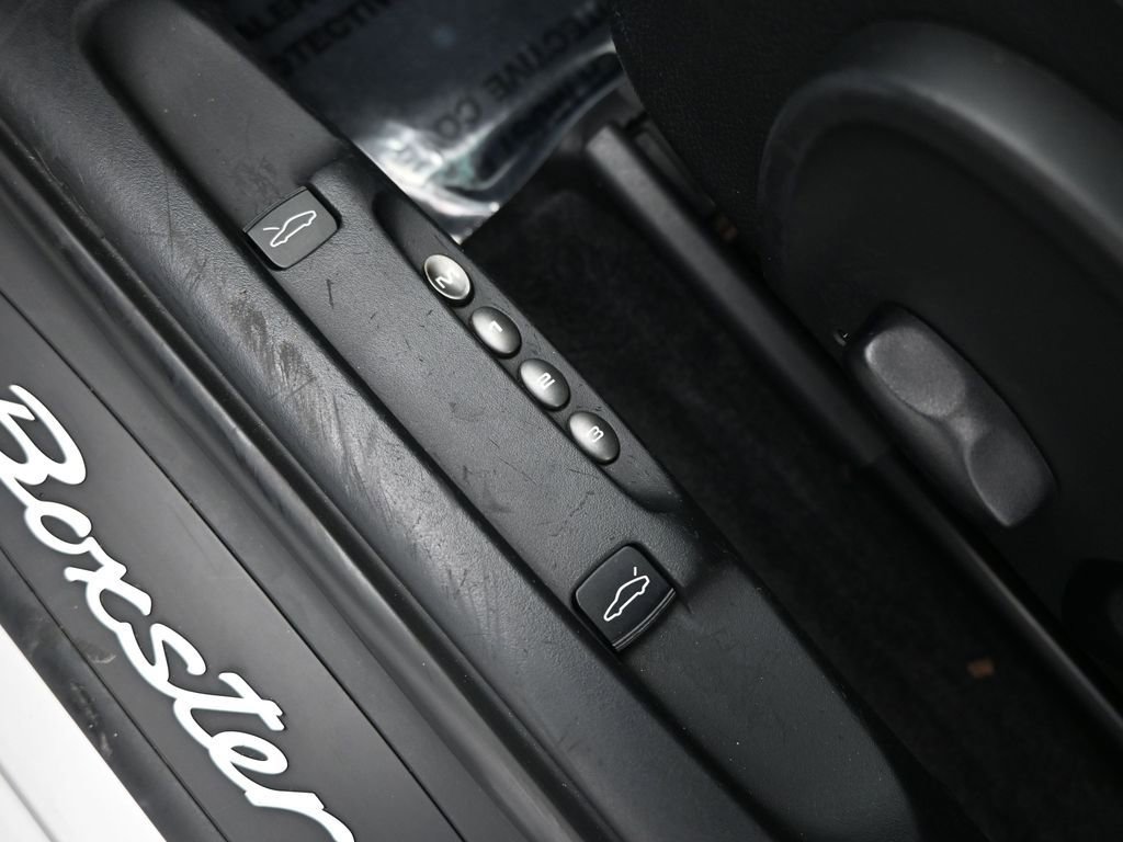 Used 2001 Porsche Boxster S image 17