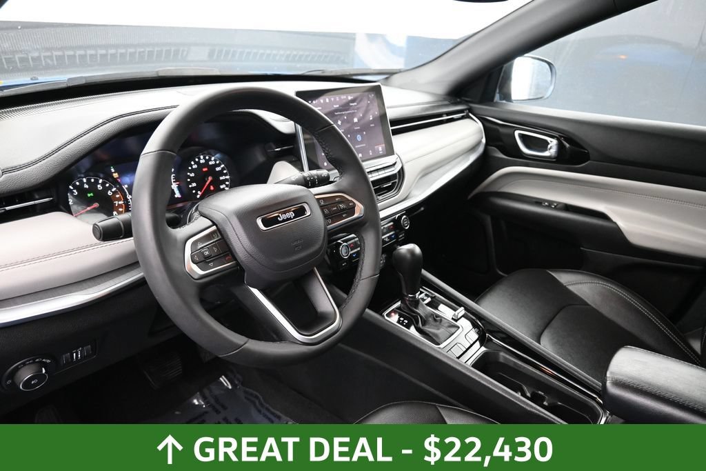 Used 2025 Jeep Compass Limited AWD/4WD image 21
