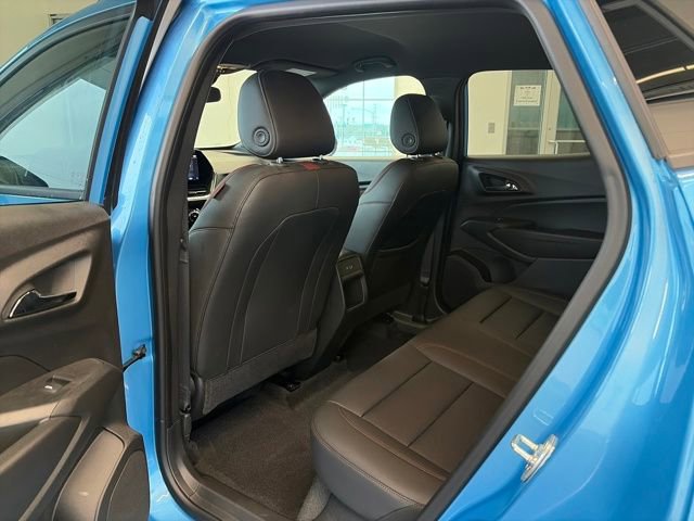 Used 2025 Chevrolet Trax RS w/ Driver Confidence Package image 26