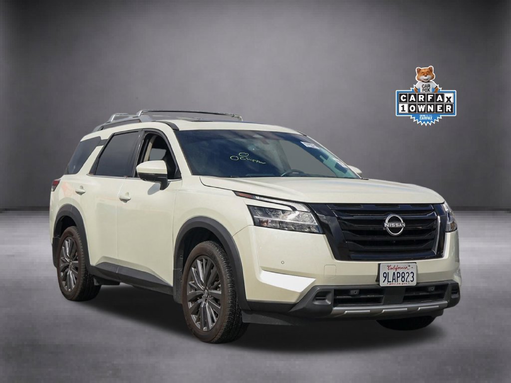 Used 2024 Nissan Pathfinder SL w/ SL Premium Package FWD image 2