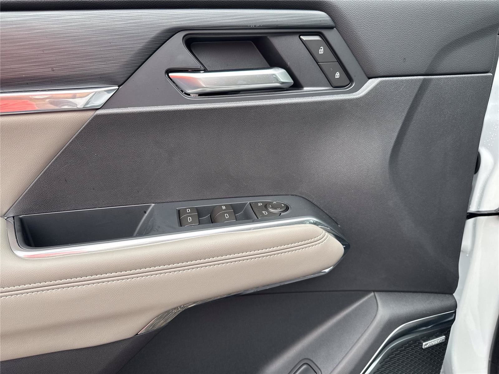 New 2026 GMC Acadia Elevation w/ Elevation Premium Package FWD image 22