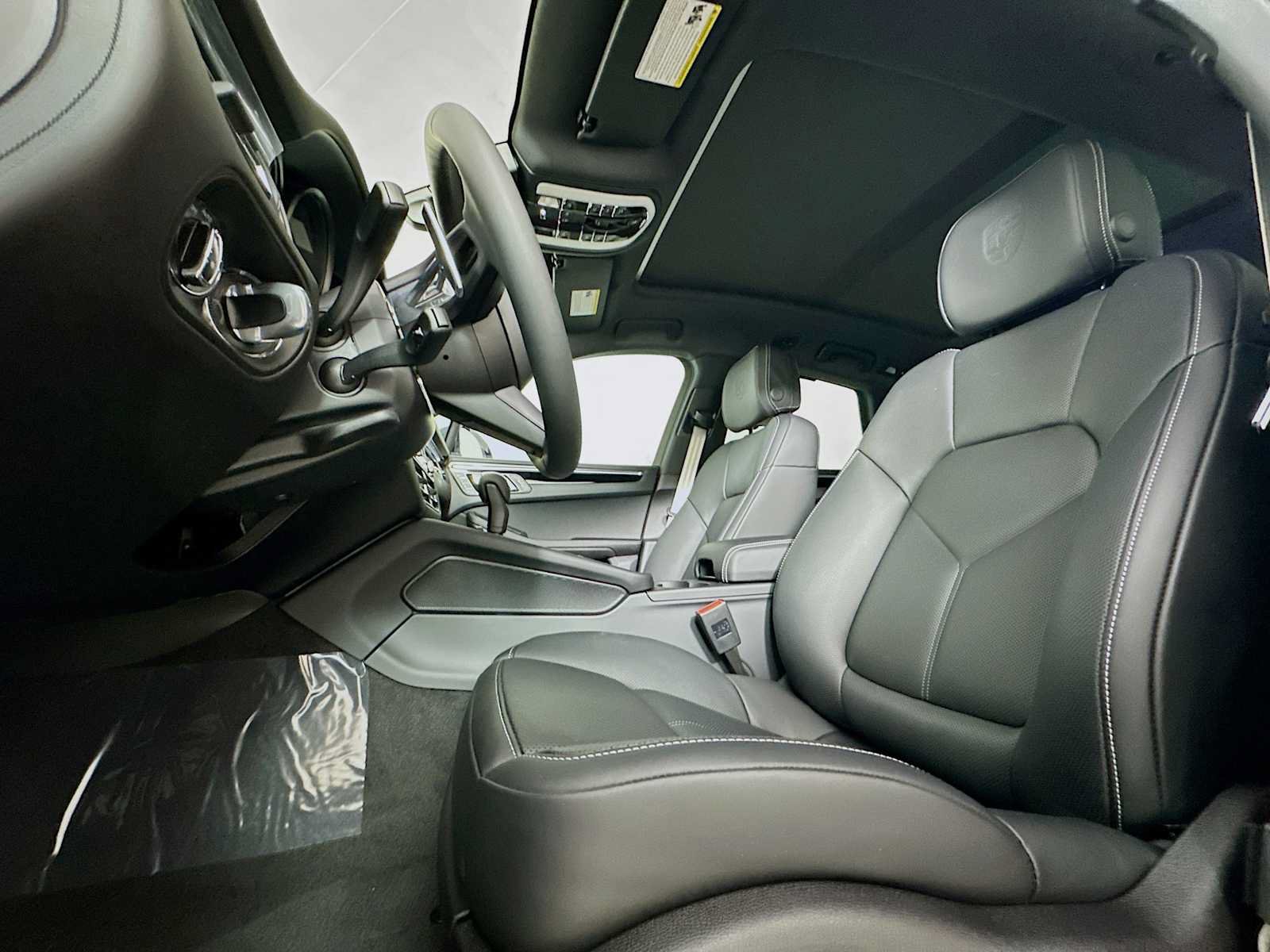 New 2026 Porsche Macan S AWD/4WD image 5