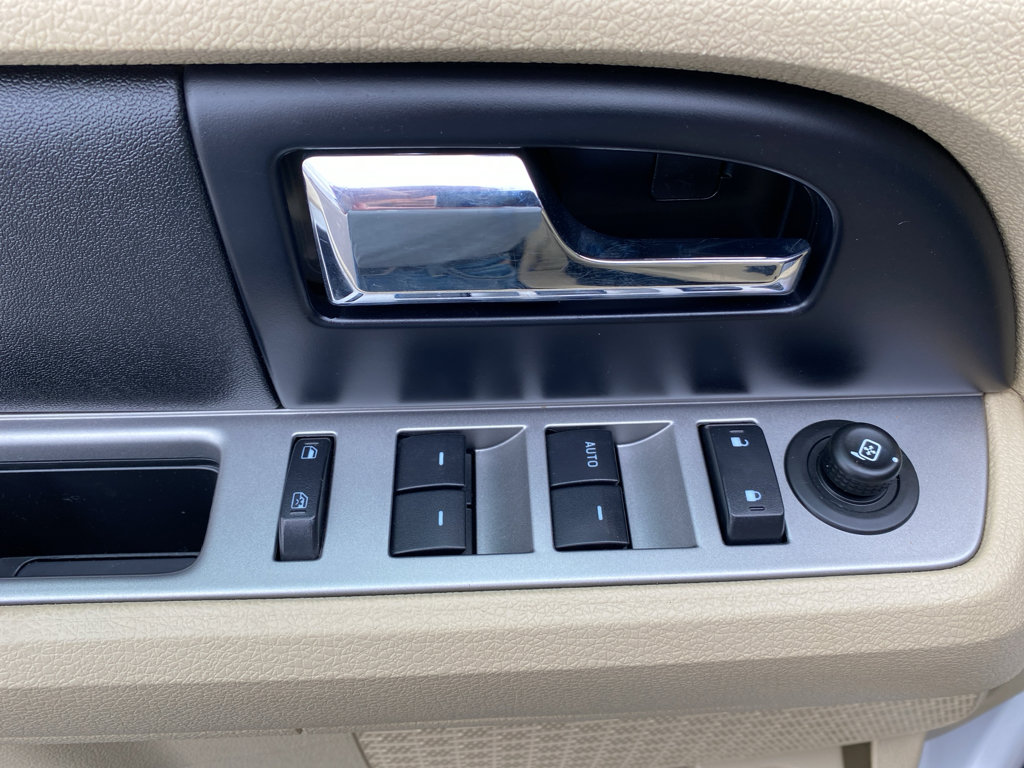 Used 2015 Ford Expedition EL XL image 14