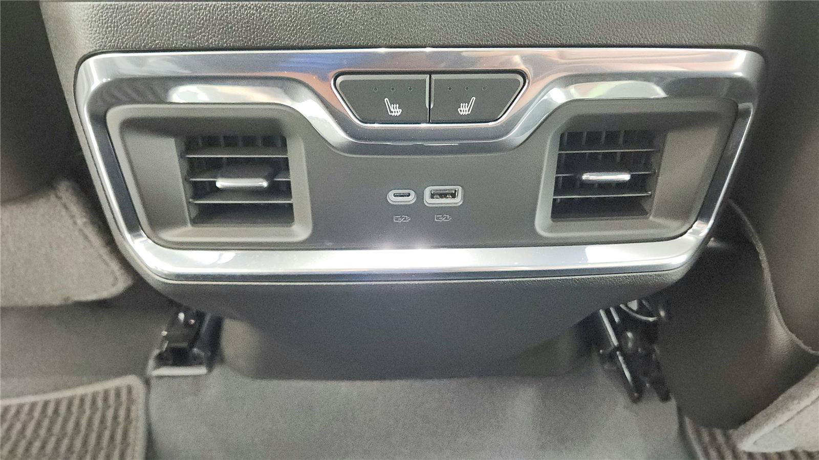 Used 2024 GMC Sierra 1500 Denali Ultimate AWD/4WD image 19