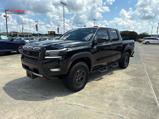 Used 2026 Nissan Frontier PRO-4X w/ Tow Package AWD/4WD image 3