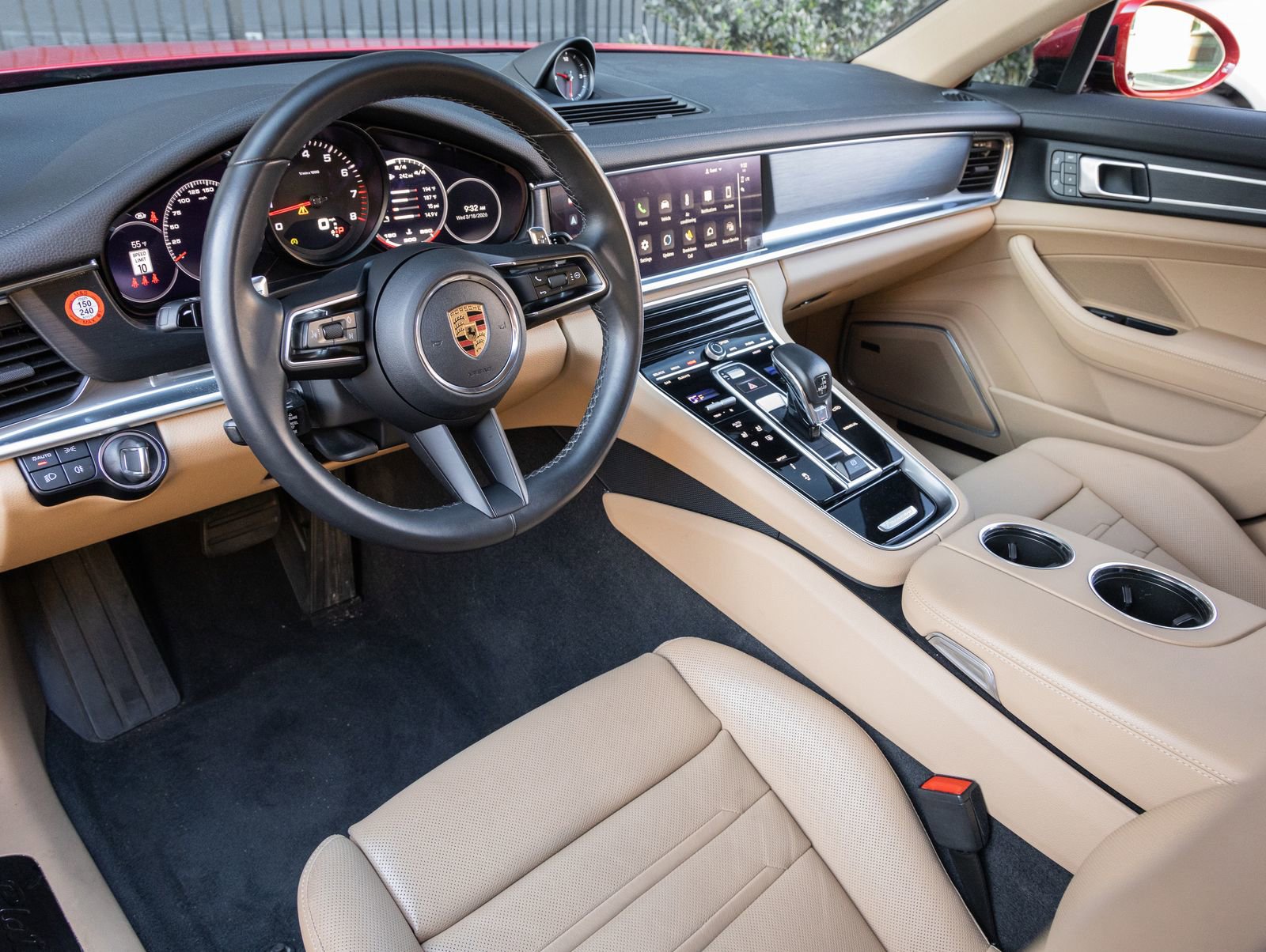 Certified 2023 Porsche Panamera 4 Platinum Edition image 4