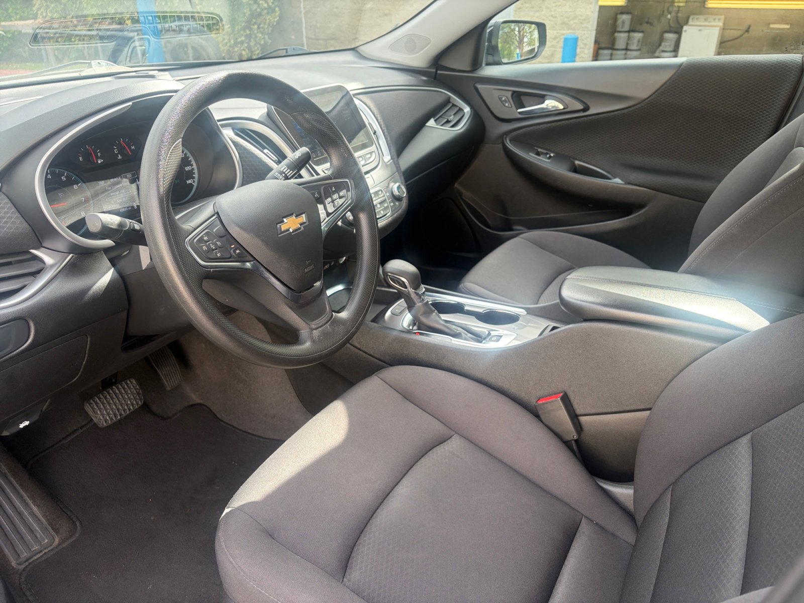 Used 2024 Chevrolet Malibu LT FWD image 12