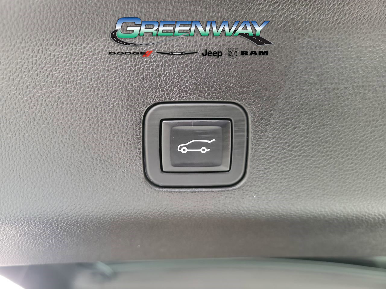 Used 2024 Cadillac Escalade Sport w/ Touring Package image 32