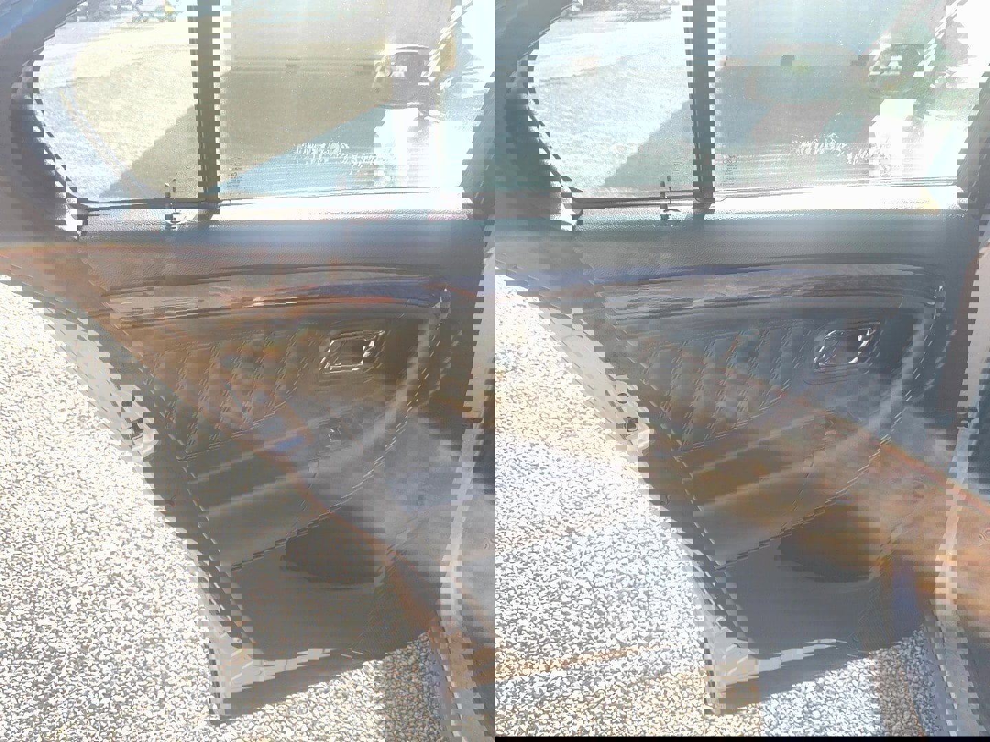 Used 2016 Ford Taurus Limited image 11