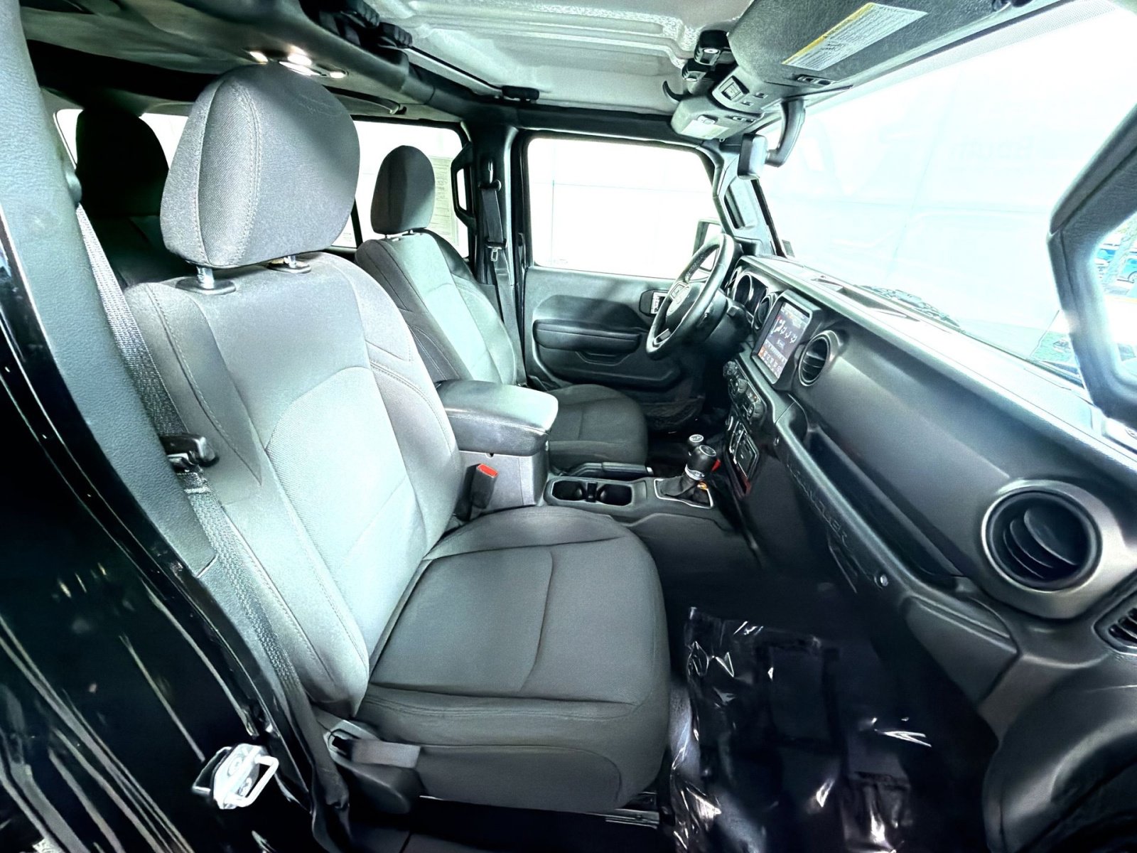 Used 2022 Jeep Wrangler Unlimited Sport image 26