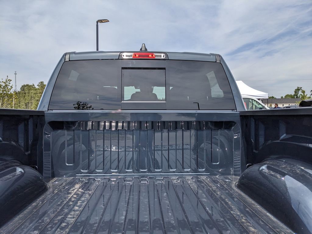 Used 2026 RAM 1500 4x4 Crew Cab image 11