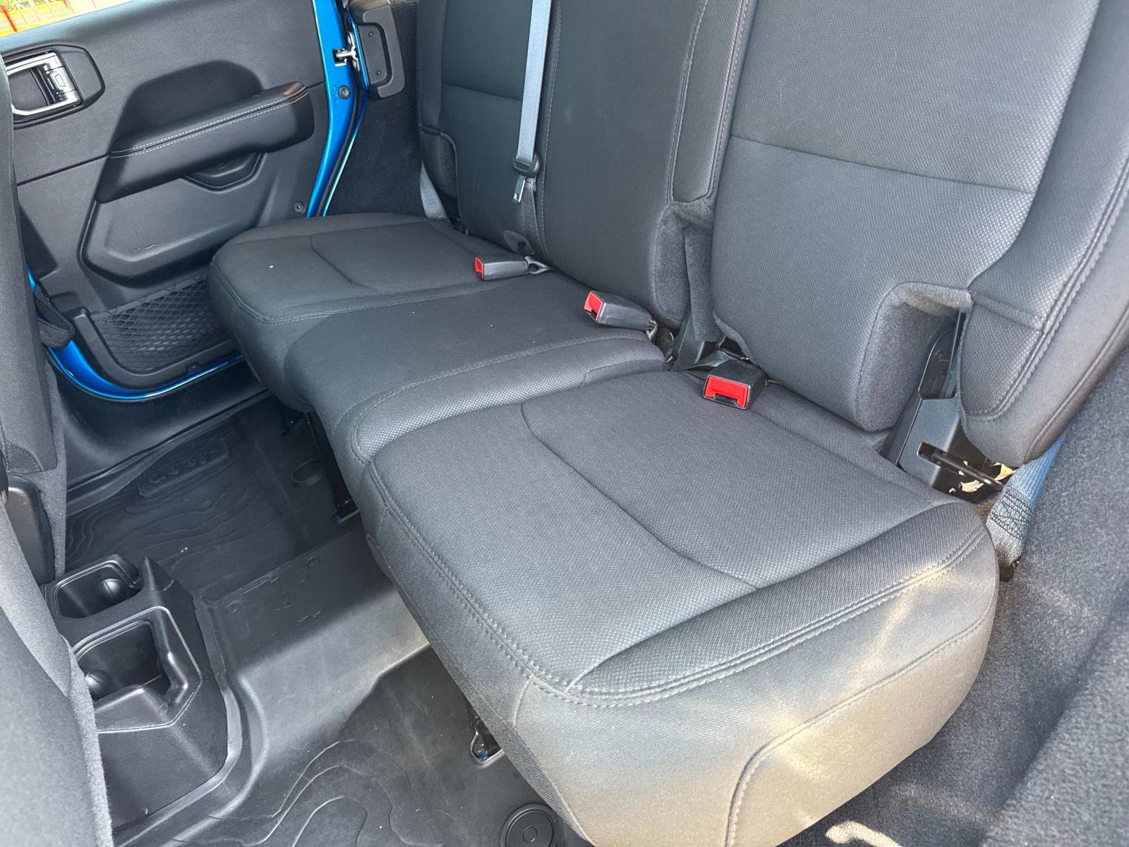 Used 2021 Jeep Wrangler Unlimited Sahara AWD/4WD image 12