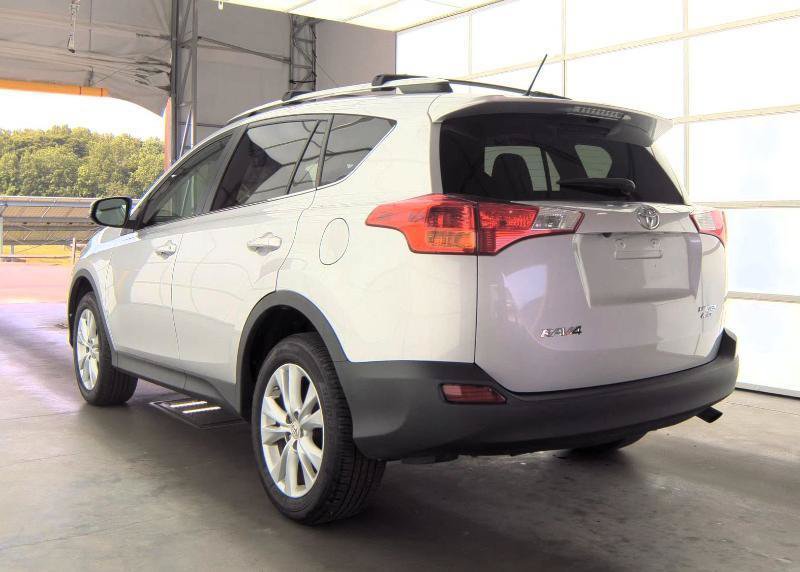 Used 2015 Toyota RAV4 Limited w/ Technology Package AWD/4WD image 5