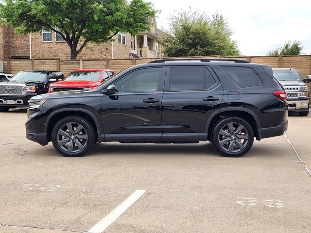 Used 2025 Honda Pilot Sport image 12