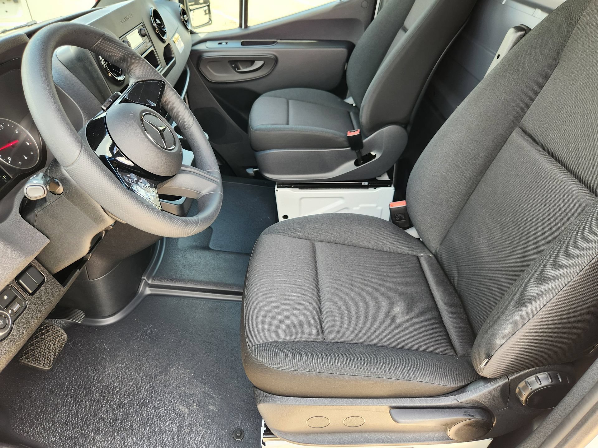 New 2026 Mercedes-Benz Sprinter 2500 image 10