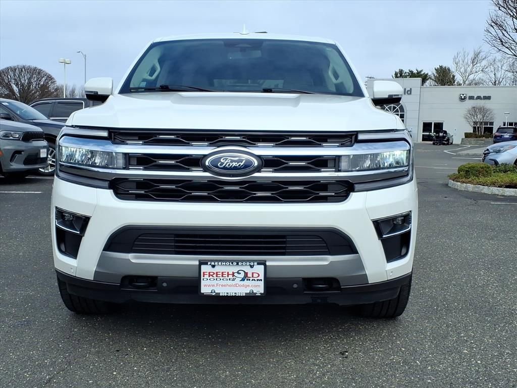 Used 2022 Ford Expedition Max Limited AWD/4WD image 2
