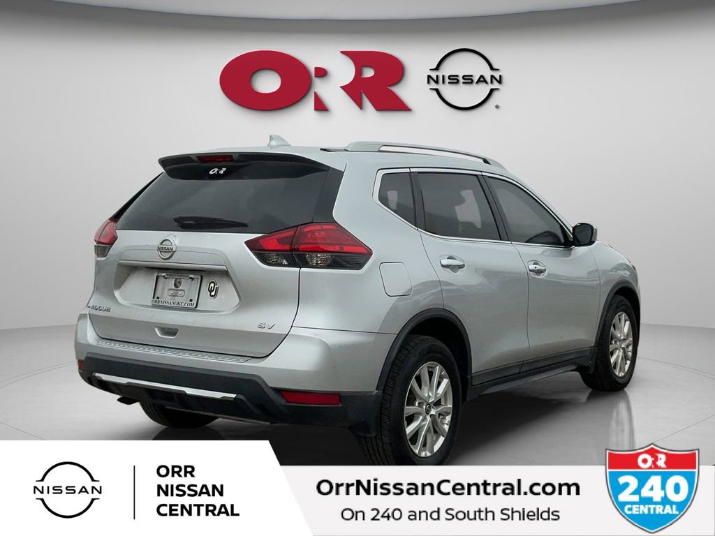 Used 2017 Nissan Rogue SV FWD image 5
