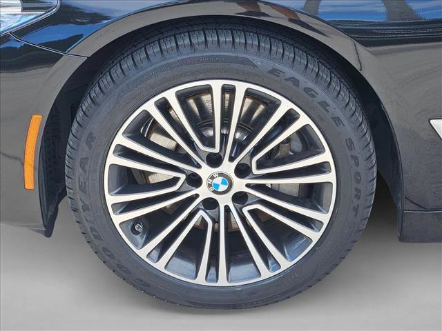 Used 2019 BMW 530i w/ Convenience Package image 23
