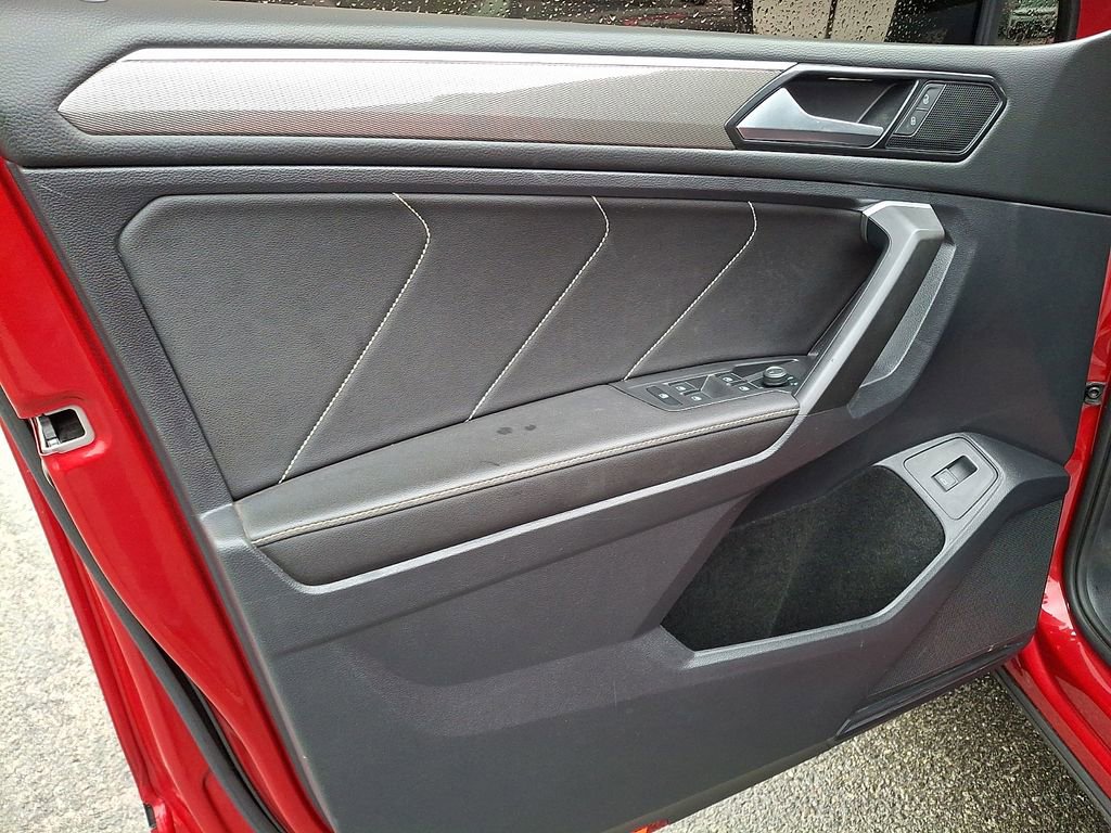 Used 2024 Volkswagen Tiguan SE R-Line AWD/4WD image 14