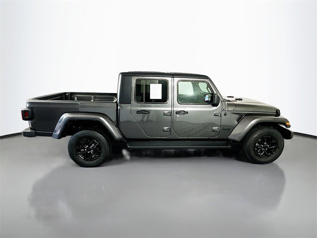 Used 2022 Jeep Gladiator Sport image 8
