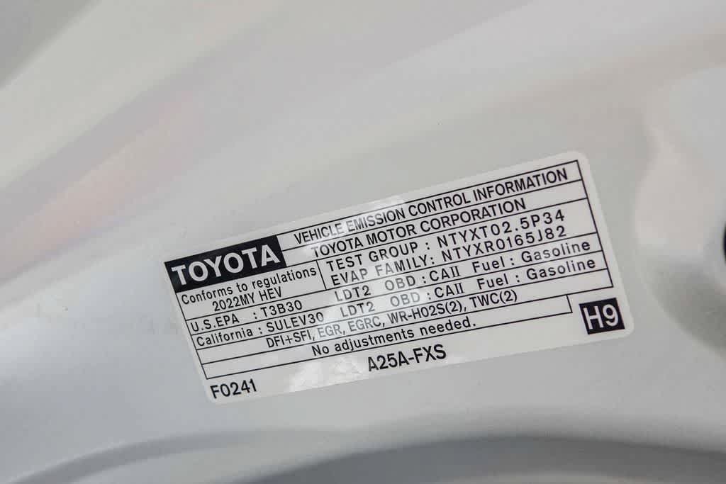 Used 2022 Toyota Highlander XLE FWD image 27