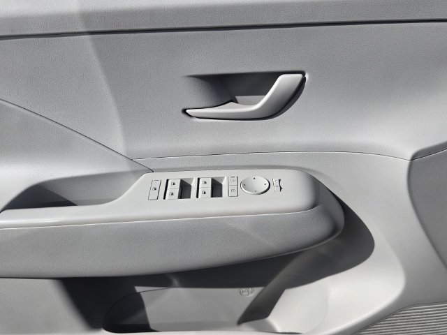 Used 2024 Hyundai Kona SEL AWD/4WD image 24