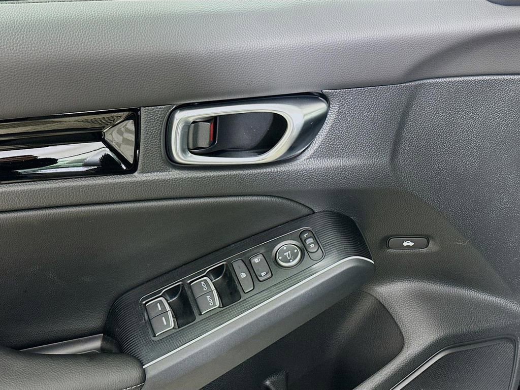 Used 2025 Honda Civic Sport Touring image 21