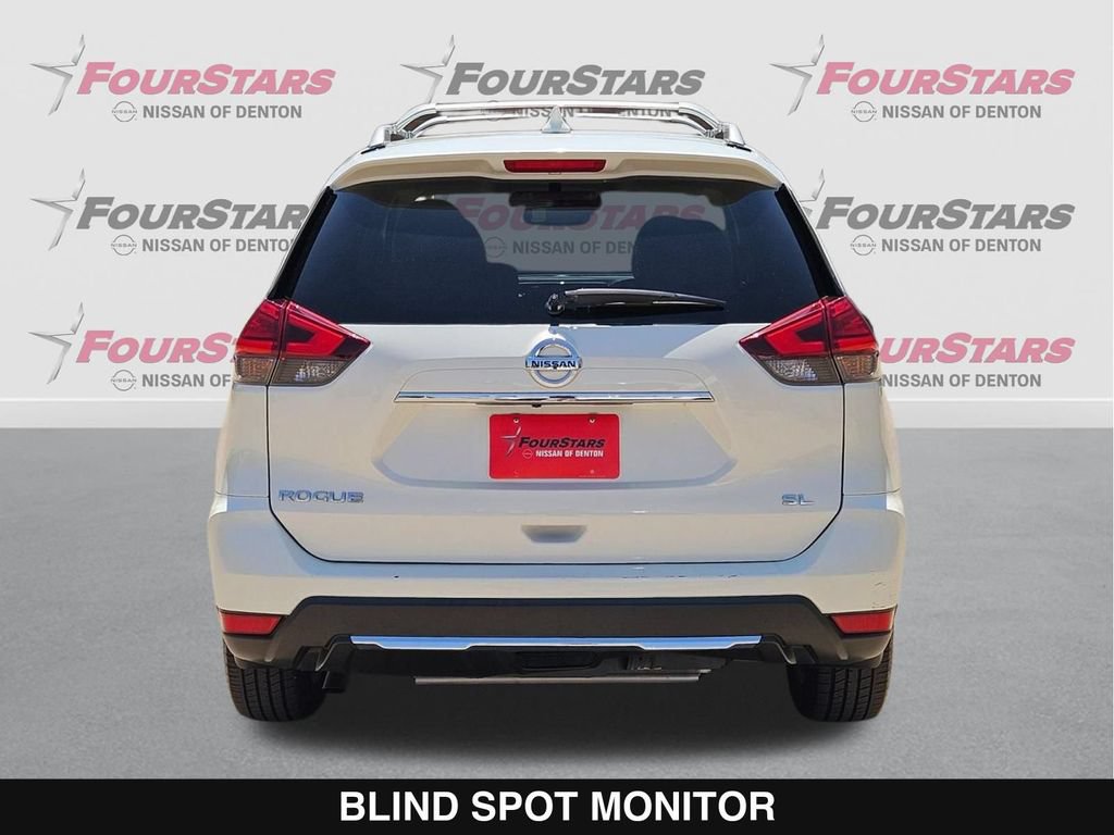 Used 2017 Nissan Rogue SL w/ SL Premium Package FWD image 5