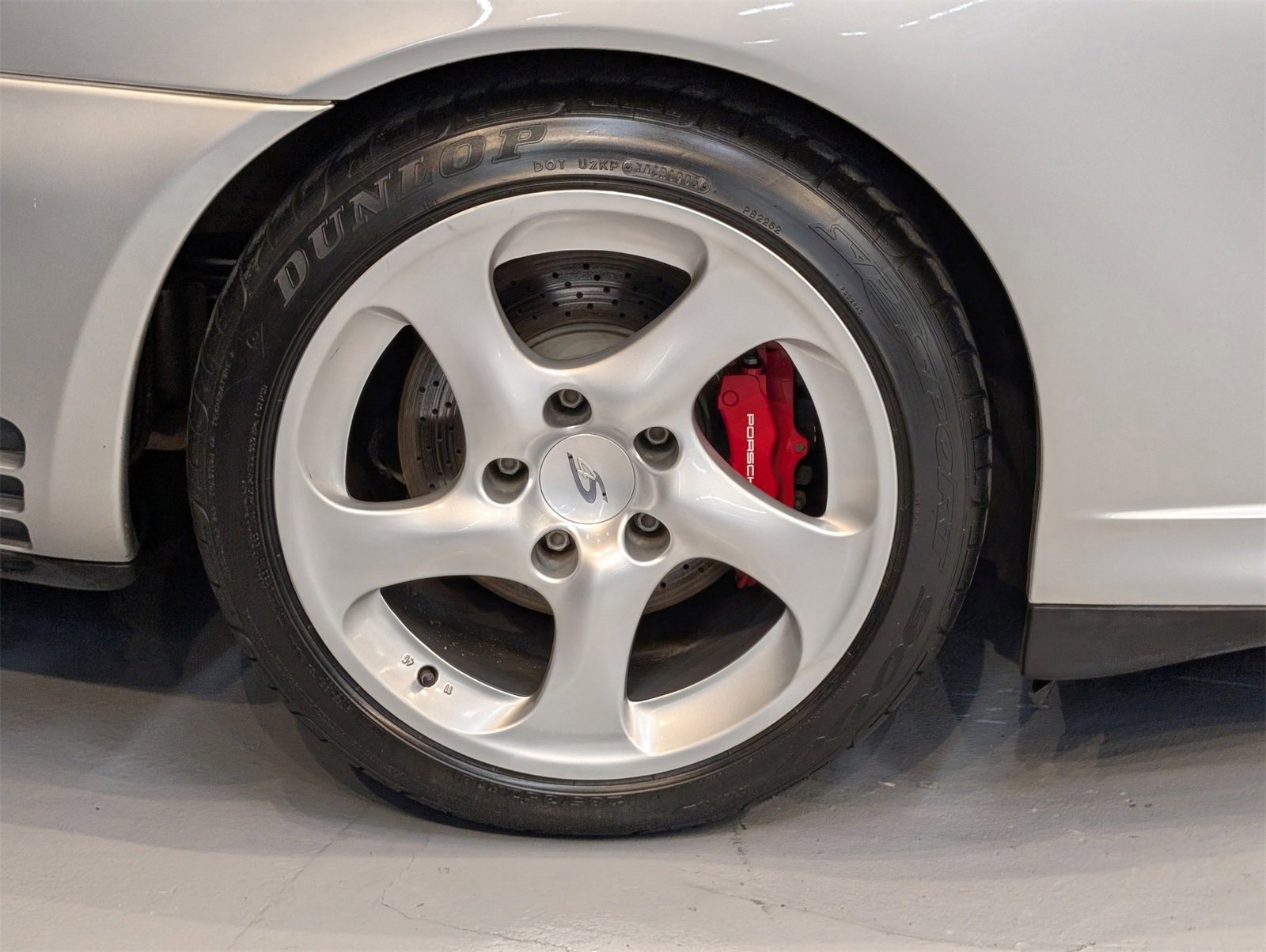 Used 2004 Porsche 911 Carrera 4S image 16