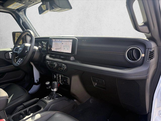 Used 2024 Jeep Wrangler Unlimited Sahara w/ Technology Group AWD/4WD image 27