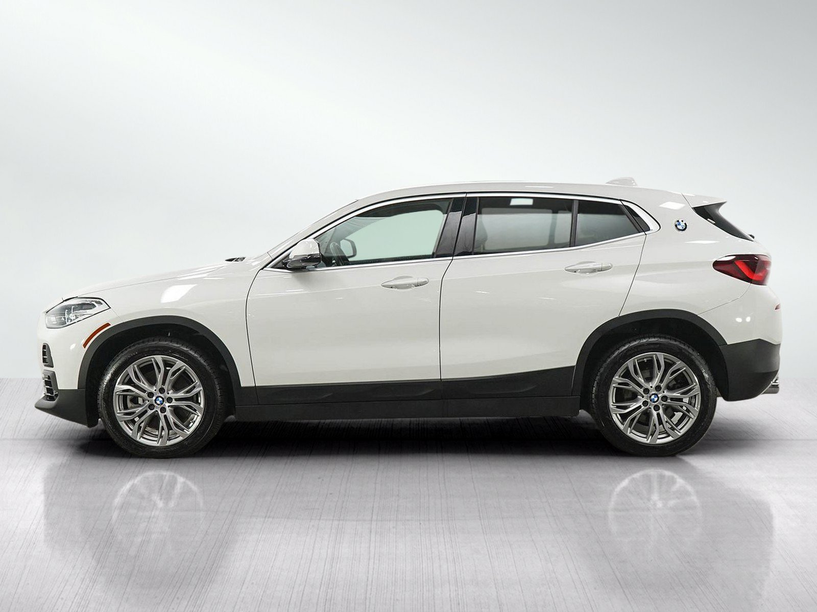 Used 2021 BMW X2 xDrive28i w/ Convenience Package AWD/4WD image 2