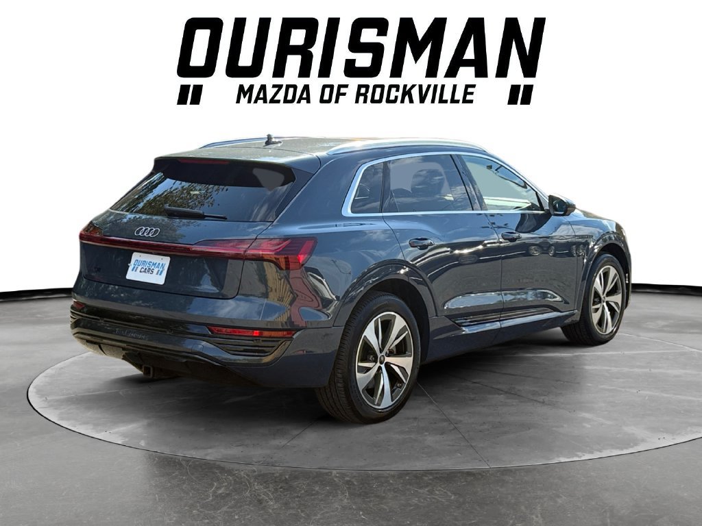 Used 2024 Audi Q8 e-tron Premium Plus w/ Premium Plus Package AWD/4WD image 6