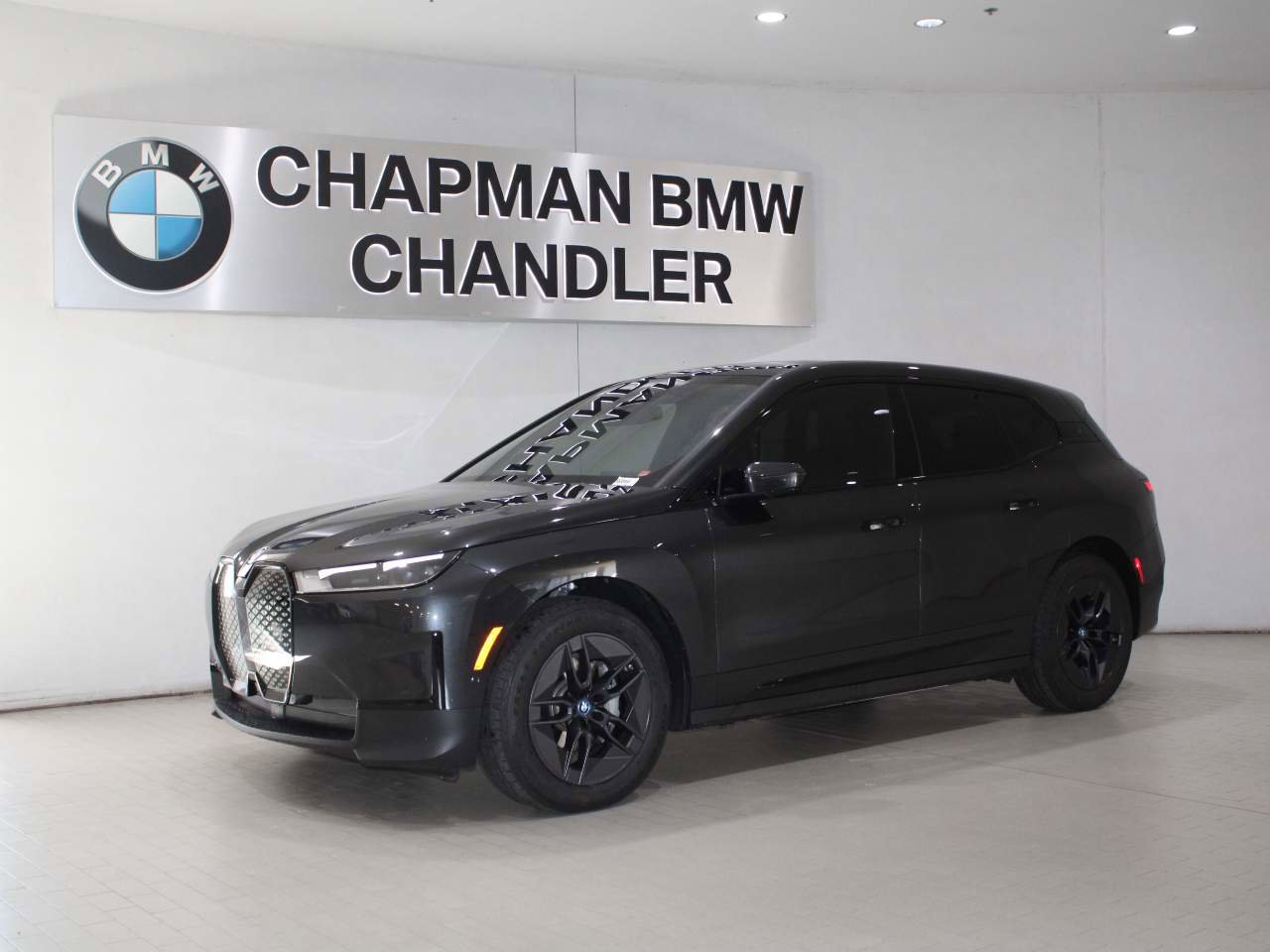 Certified 2025 BMW iX xDrive50 image 1