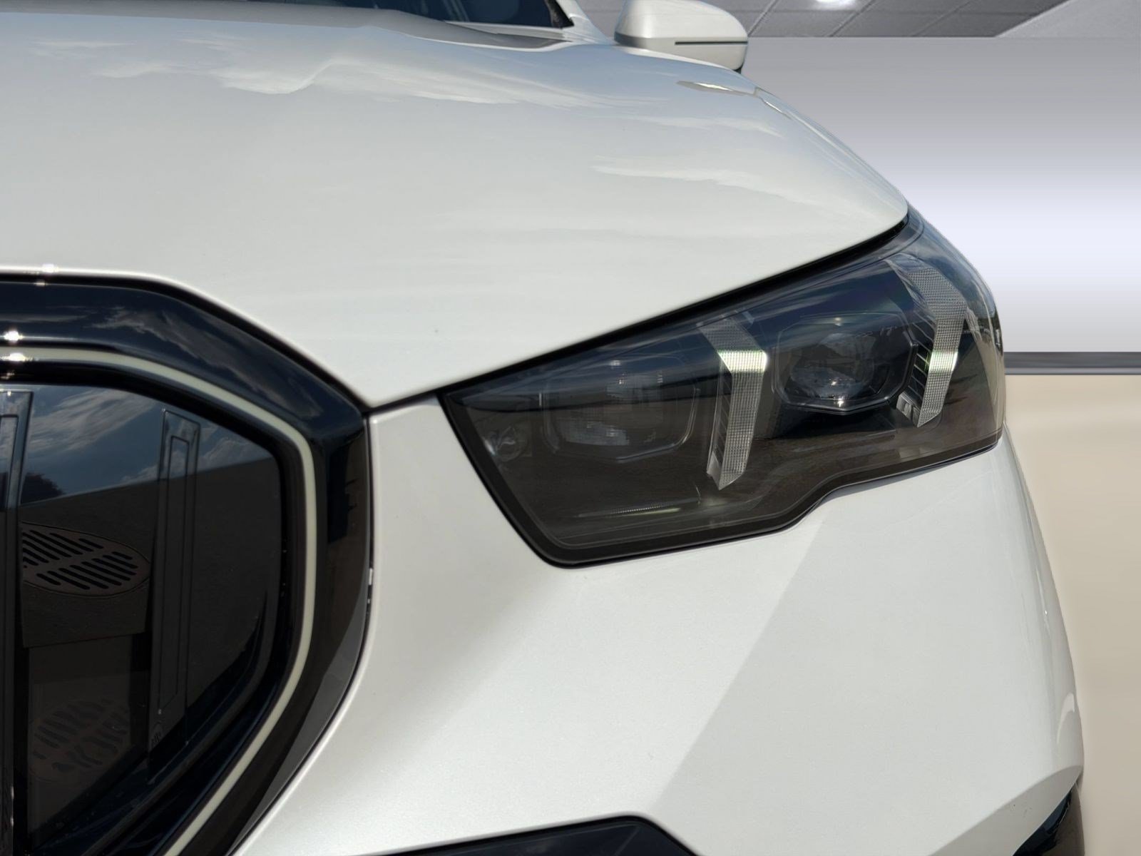 New 2027 BMW 550e xDrive AWD/4WD image 11