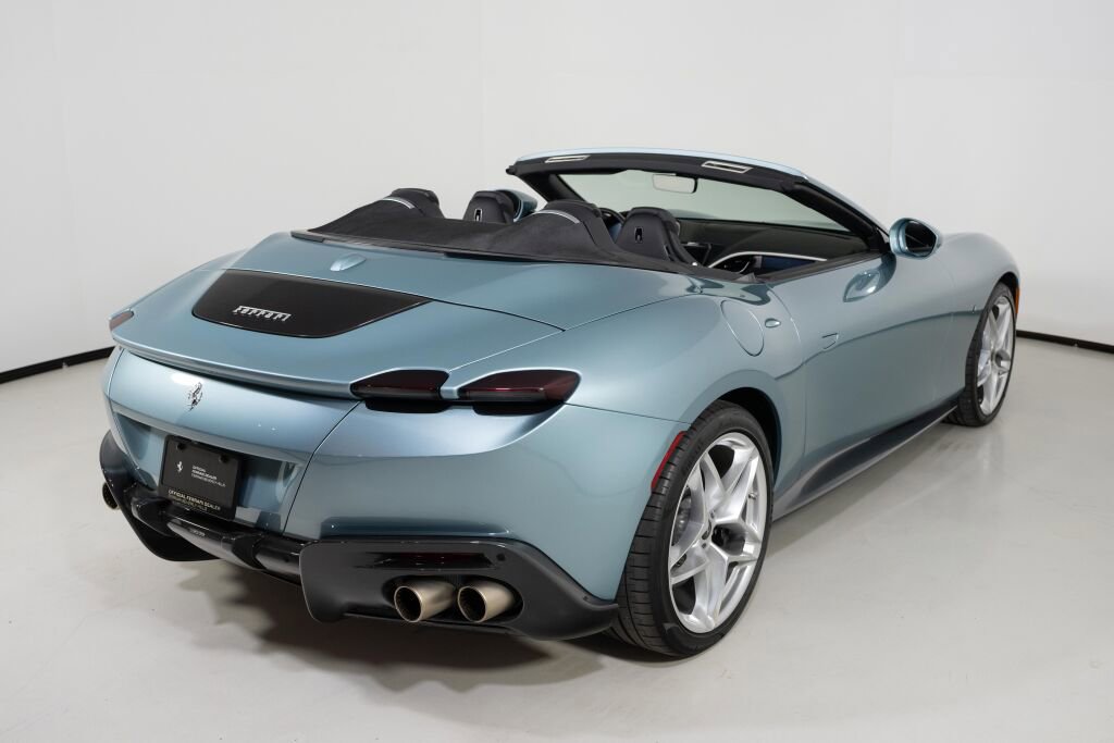 Used 2024 Ferrari Roma Spider image 12