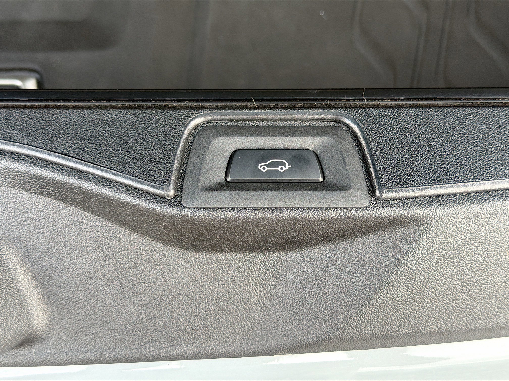 Used 2024 BMW X5 sDrive40i w/ M Sport Package image 46