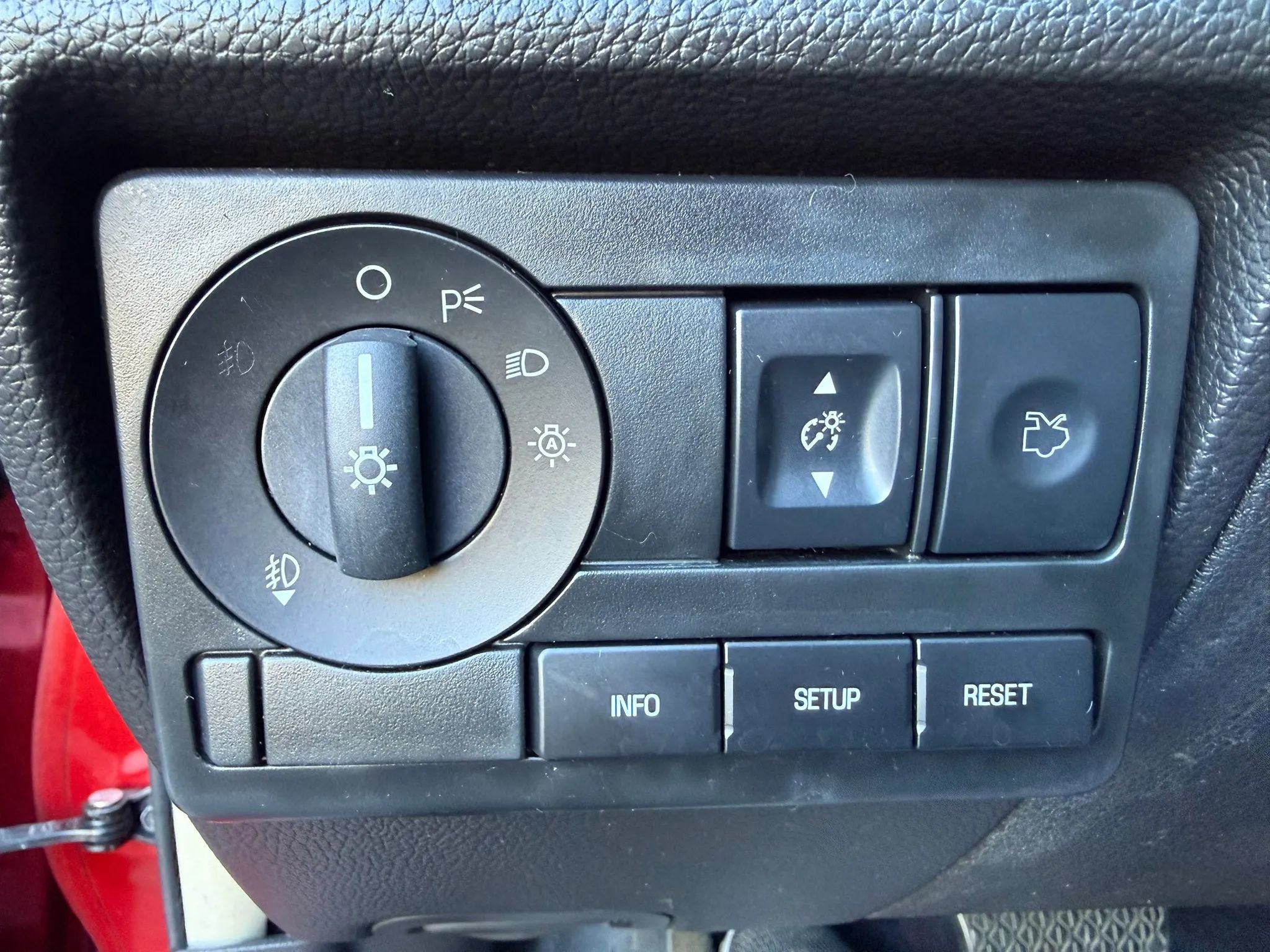 Used 2010 Ford Fusion Sport image 26