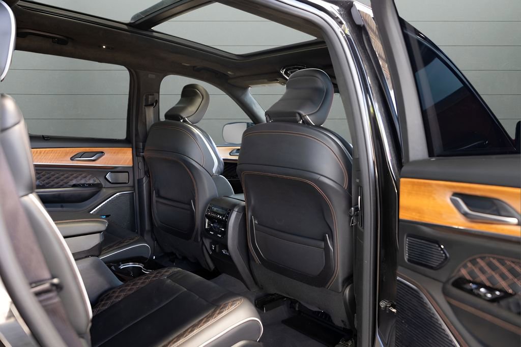 Used 2021 Jeep Grand Cherokee L Summit AWD/4WD image 84
