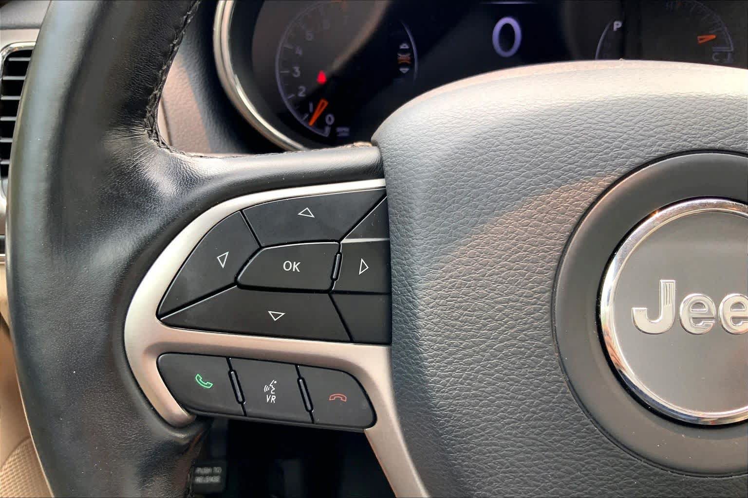 Used 2020 Jeep Grand Cherokee Limited AWD/4WD image 24
