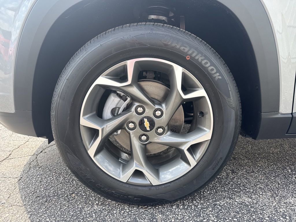 New 2026 Chevrolet Trax LT FWD image 12