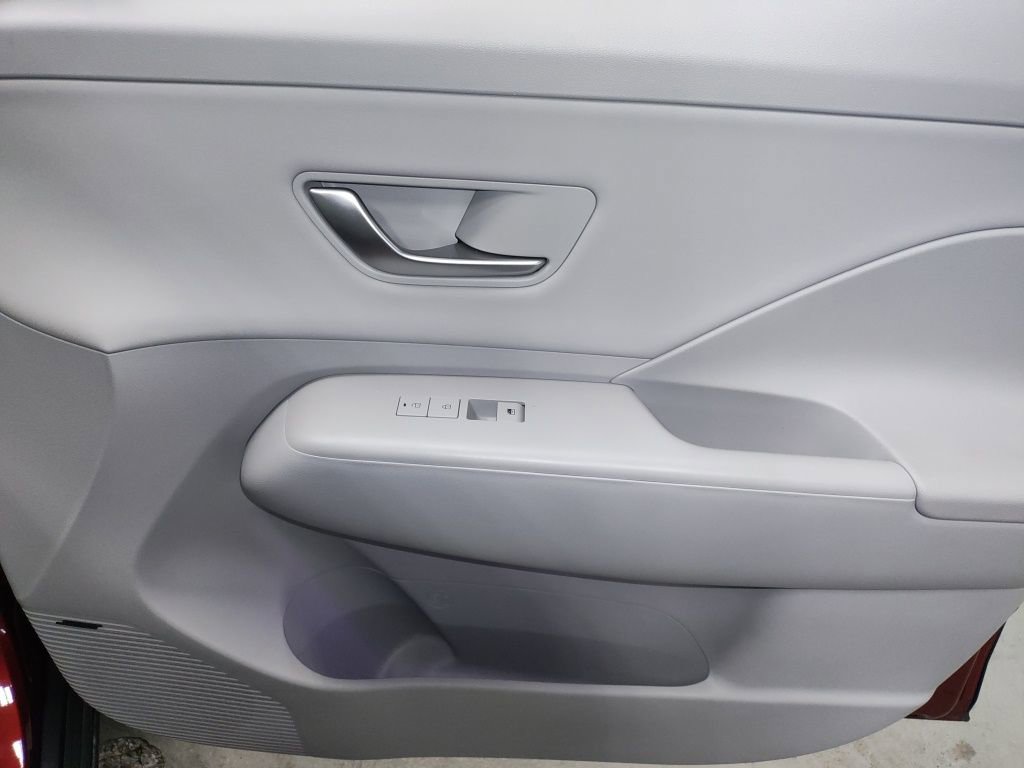 Used 2024 Hyundai Kona Limited image 10