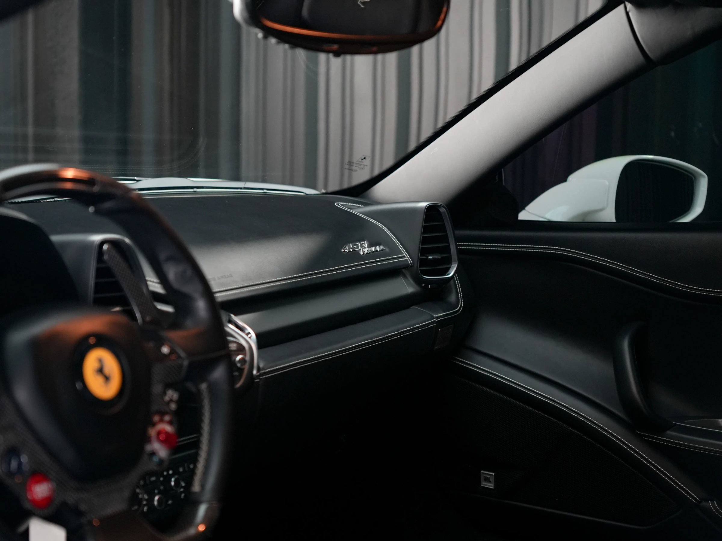 Used 2010 Ferrari 458 Italia Coupe RWD image 13
