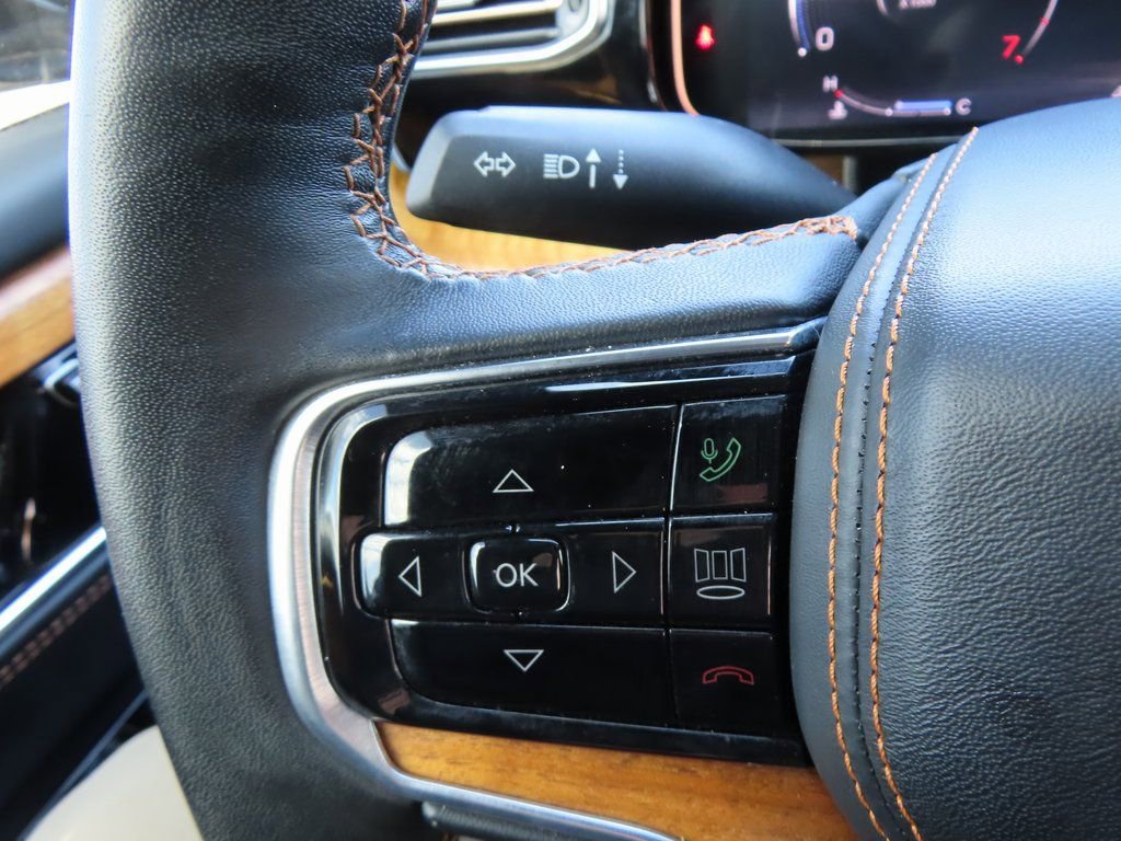 Used 2023 Jeep Grand Wagoneer Series III image 29
