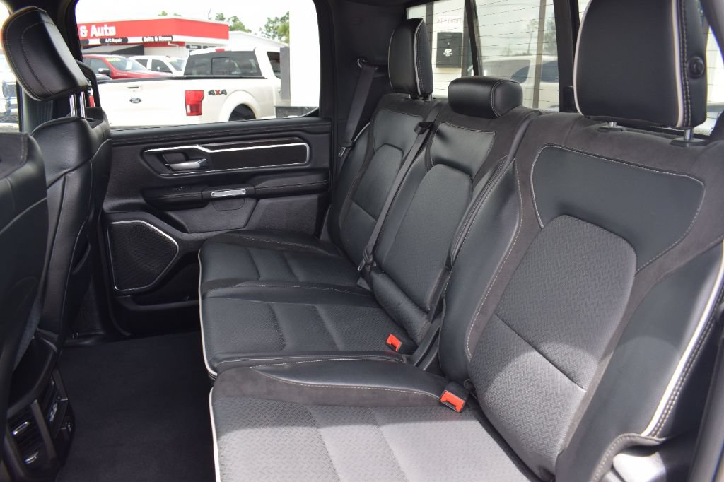 Used 2025 RAM 1500 Laramie AWD/4WD image 10