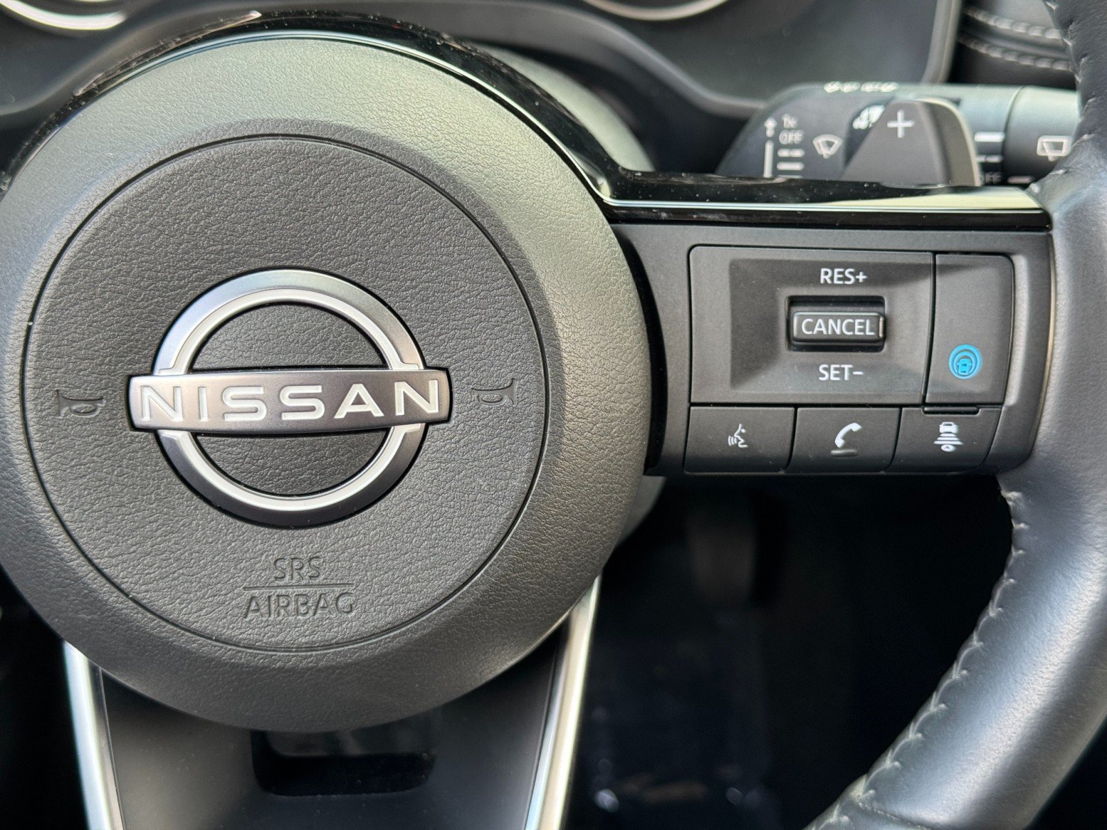 Used 2023 Nissan Rogue SL w/ SL Premium Package FWD image 22